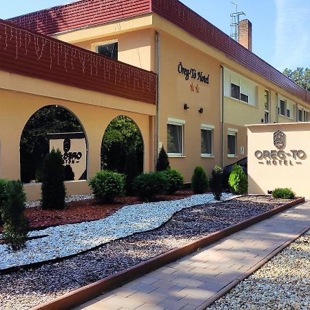 Oereg-To Hotel Es Rendezvenyter Тата Екстер'єр фото