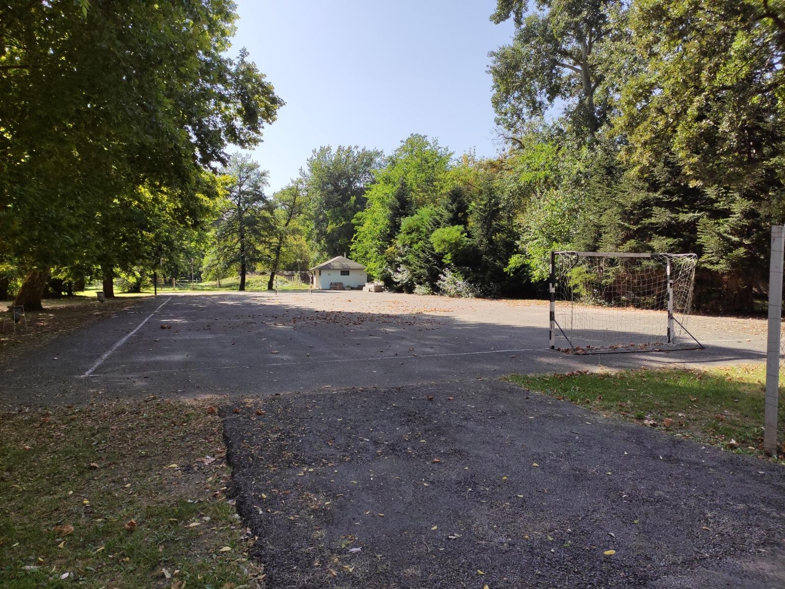 Oereg-To Hotel Es Rendezvenyter Тата Екстер'єр фото