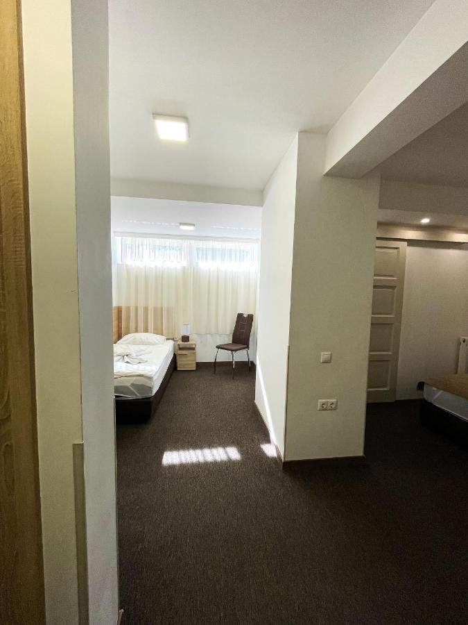 Oereg-To Hotel Es Rendezvenyter Тата Екстер'єр фото
