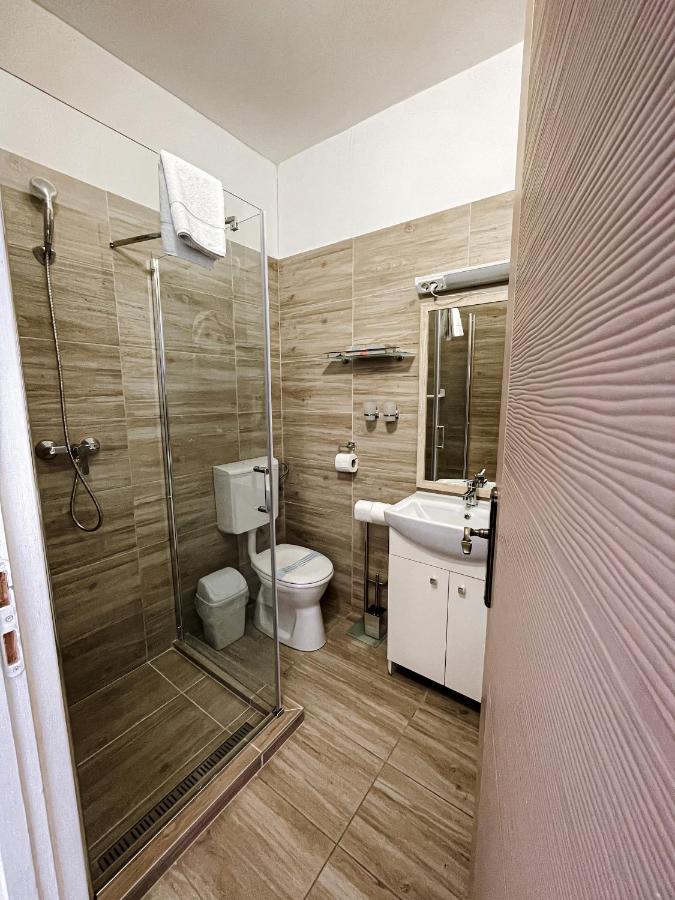 Oereg-To Hotel Es Rendezvenyter Тата Екстер'єр фото