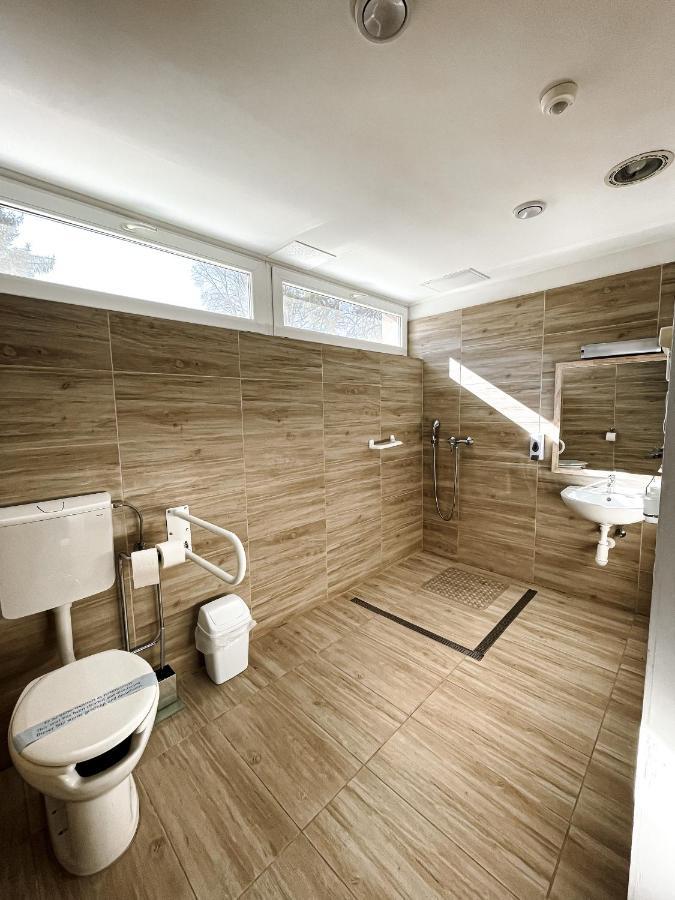 Oereg-To Hotel Es Rendezvenyter Тата Екстер'єр фото